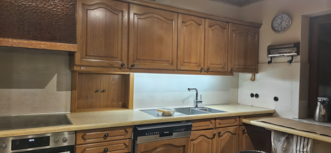 Günstiger Wandbelag für die Küche: Die 5 besten Alternativen zum Fliesenspiegel (mit Preisvergleich)