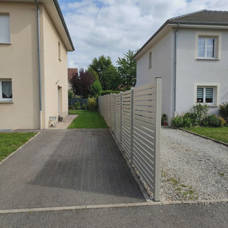 Aluminium Sichtschutzzaun MARIO Breit Seidengrau